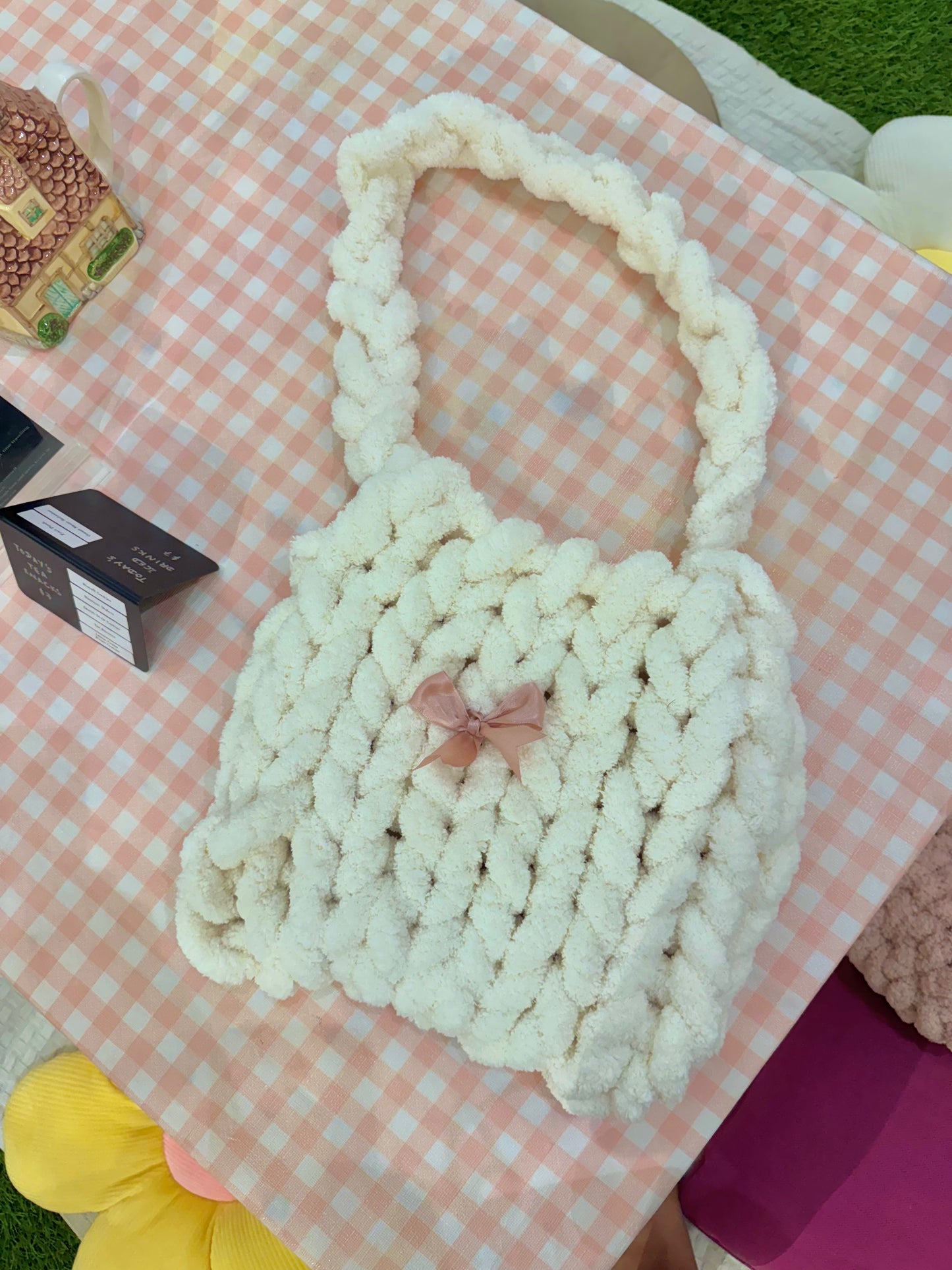Arm Knit Your Own Fall Chunky Yarn Bag Workshop (Limited Quantities)